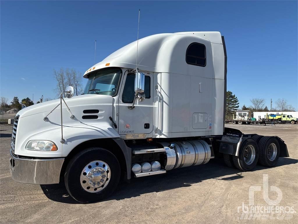 Mack CXU613 Tractores (camiões)