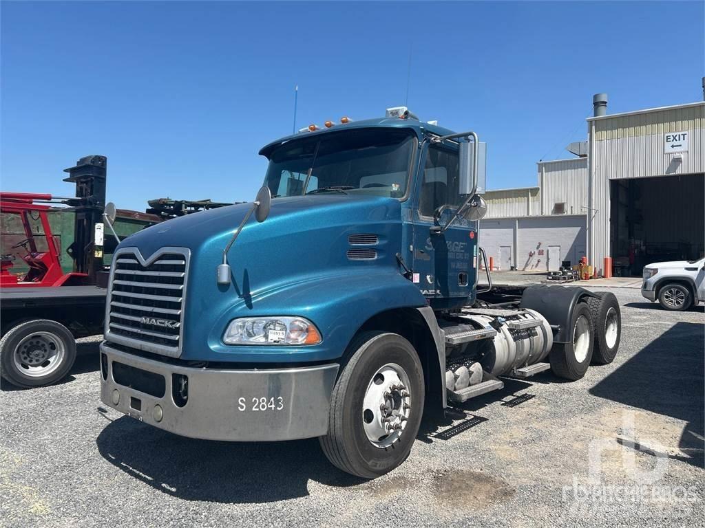 Mack CXU613 Tractores (camiões)