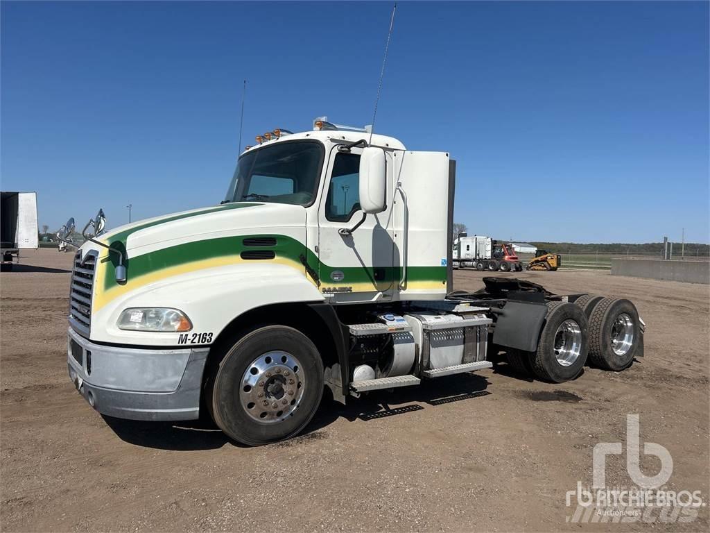 Mack CXU613 Tractores (camiões)