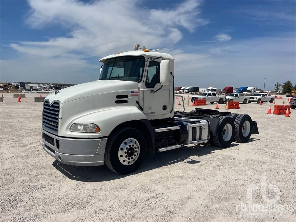 Mack CXU613 Tractores (camiões)