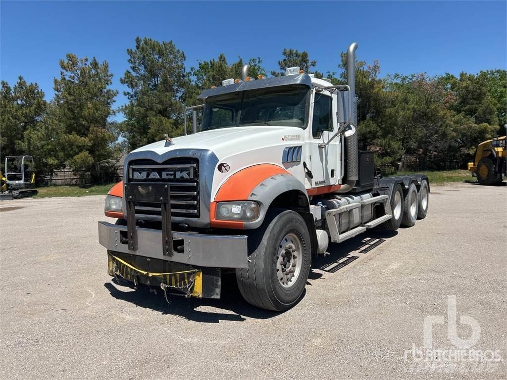 Mack GU713 Camiões de guincho/estrado