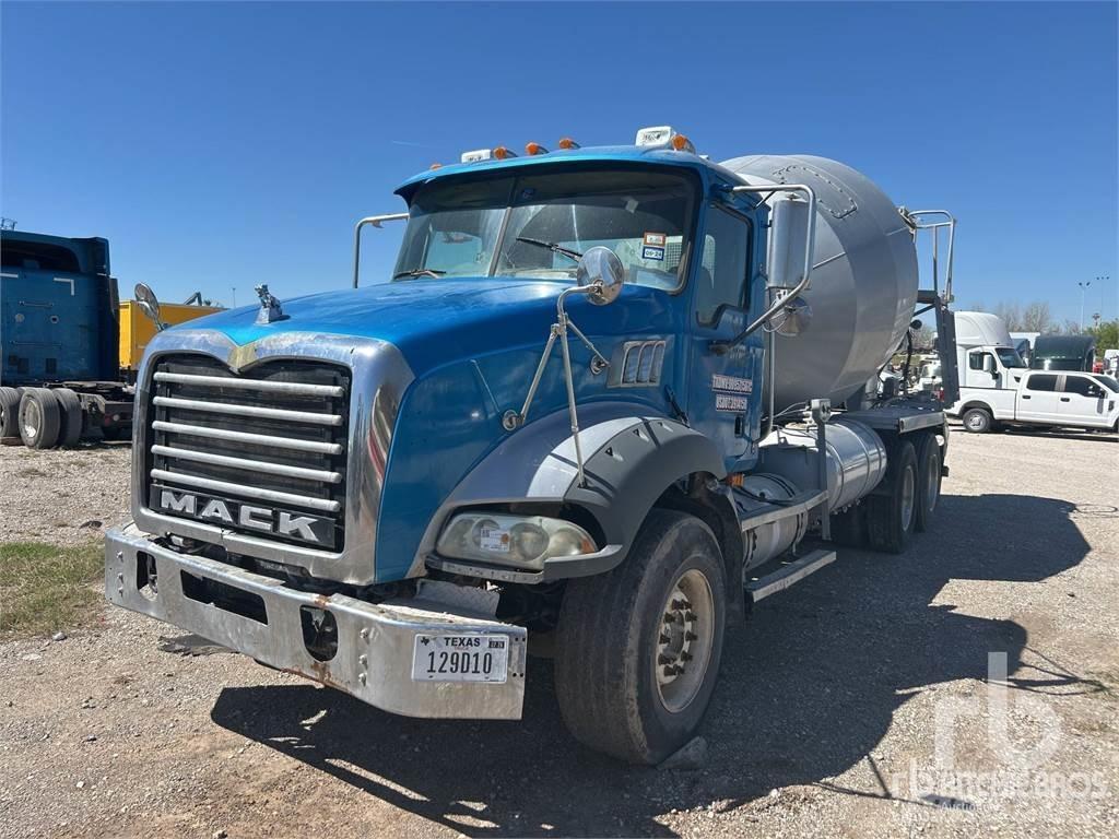 Mack GU813 Camiões de betão