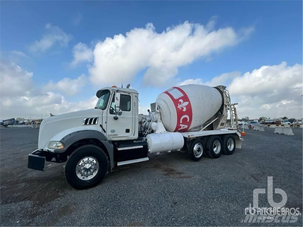 Mack GU813 Camiões de betão
