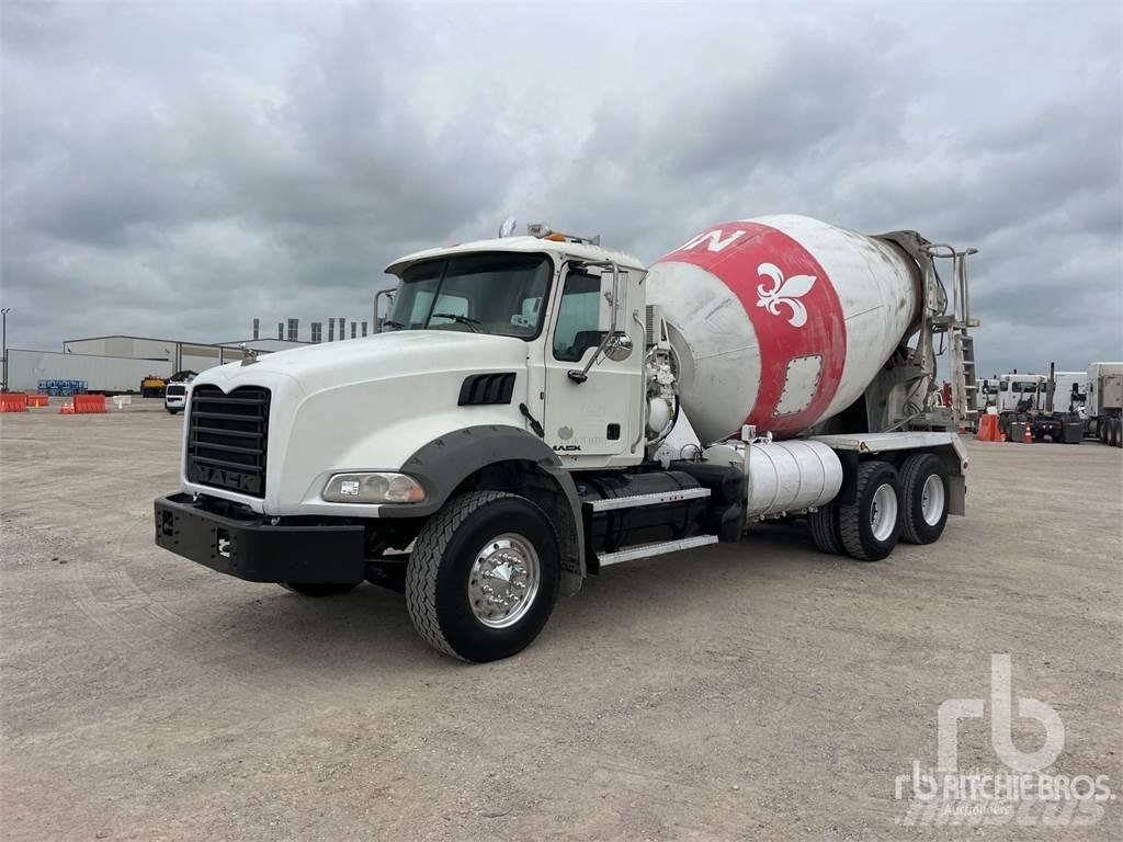 Mack GU813 Camiões de betão