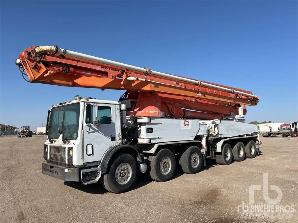 Mack MR688S Camiões de betão