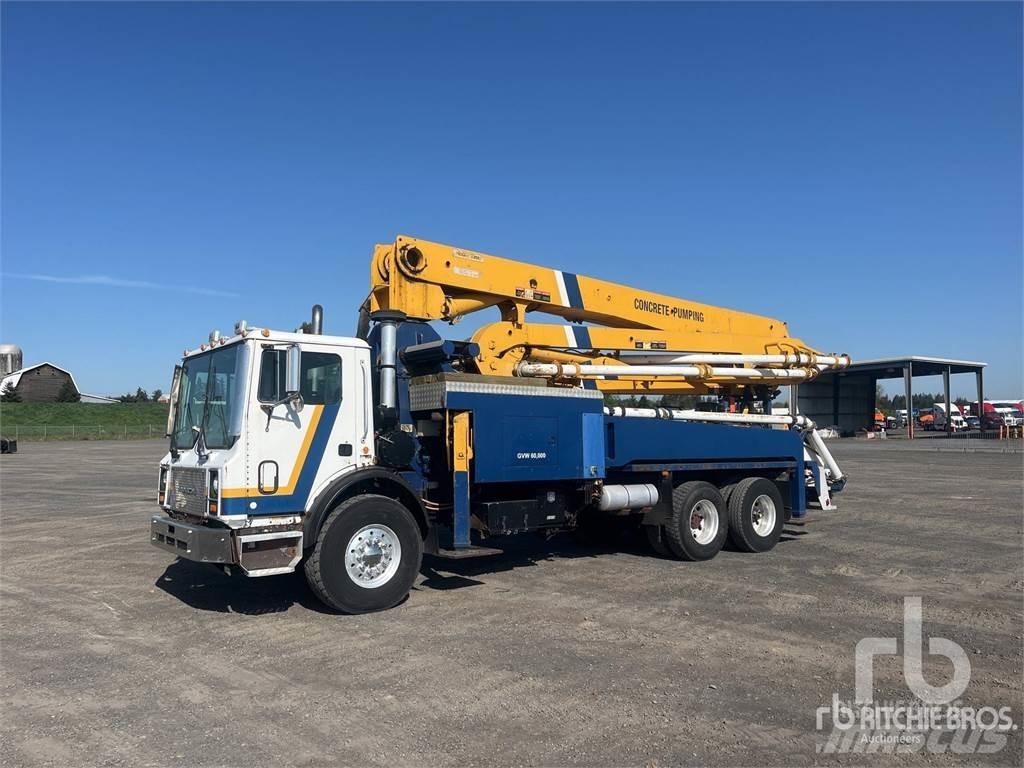 Mack MR688S Camiões de betão