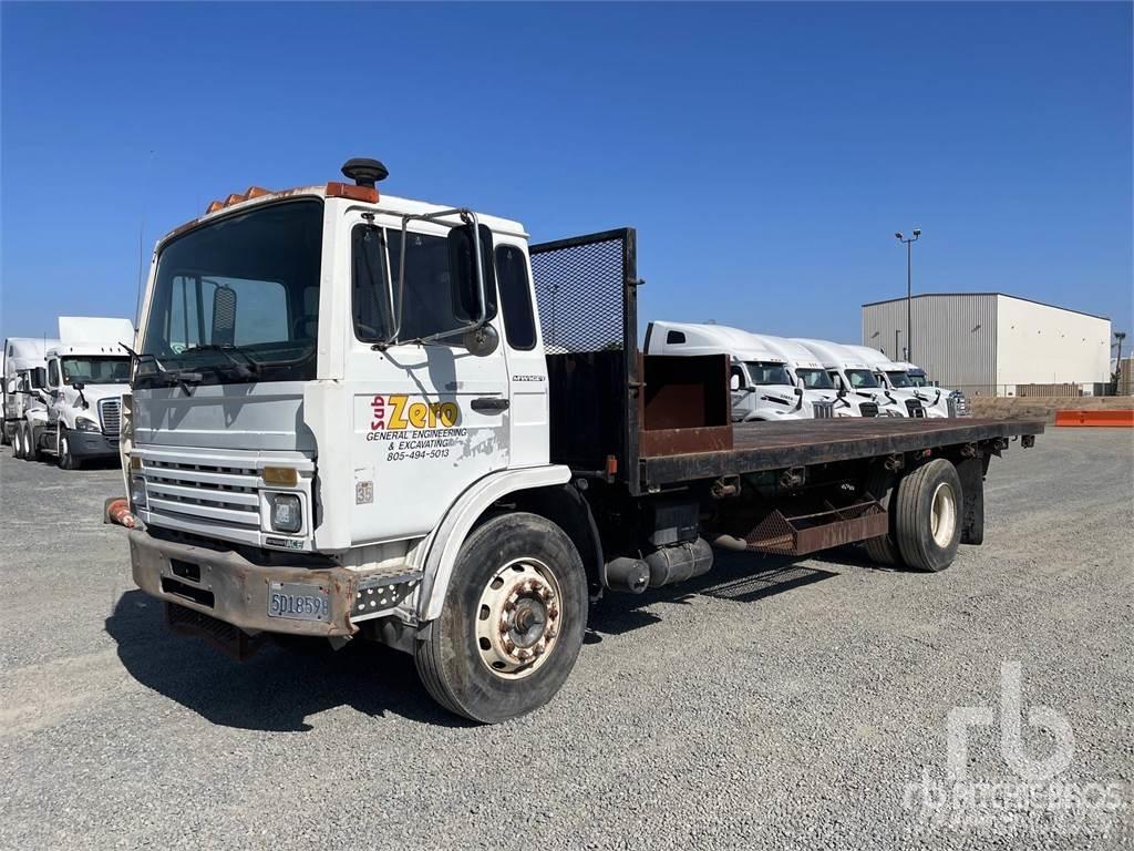 Mack MS250P Camiões estrado/caixa aberta