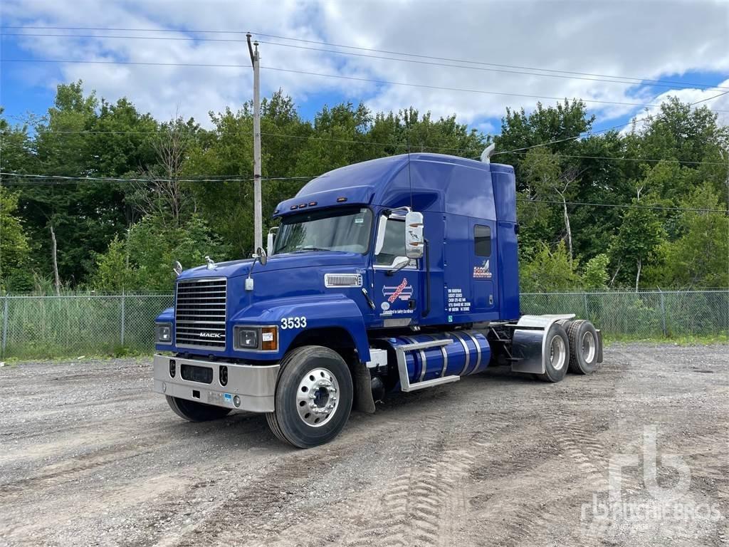 Mack PINNACLE Tractores (camiões)