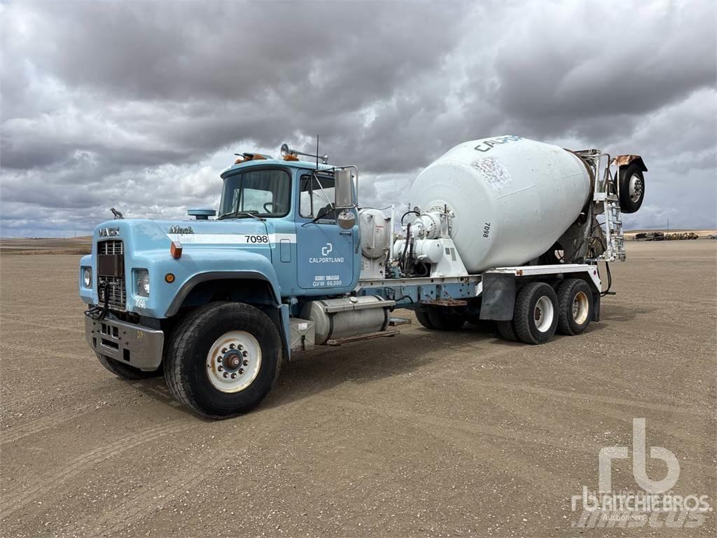 Mack RD690S Camiões de betão