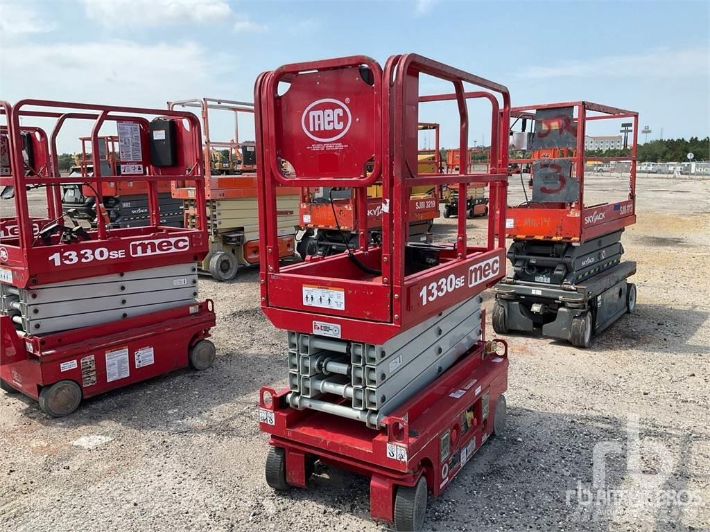 MEC 1330SE Elevadores de tesoura