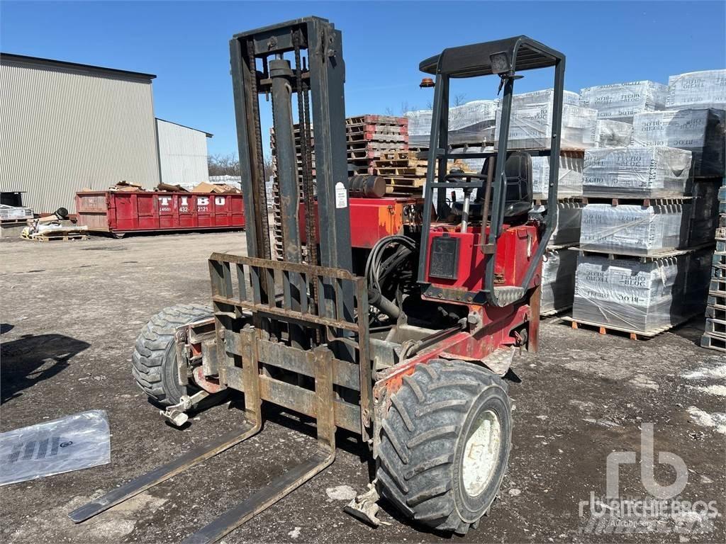 Moffett M5000 Empilhadores todo-terreno
