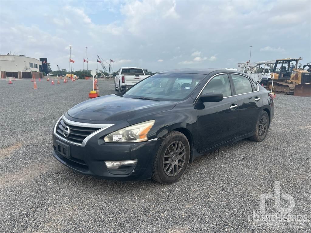 Nissan ALTIMA Carros Ligeiros