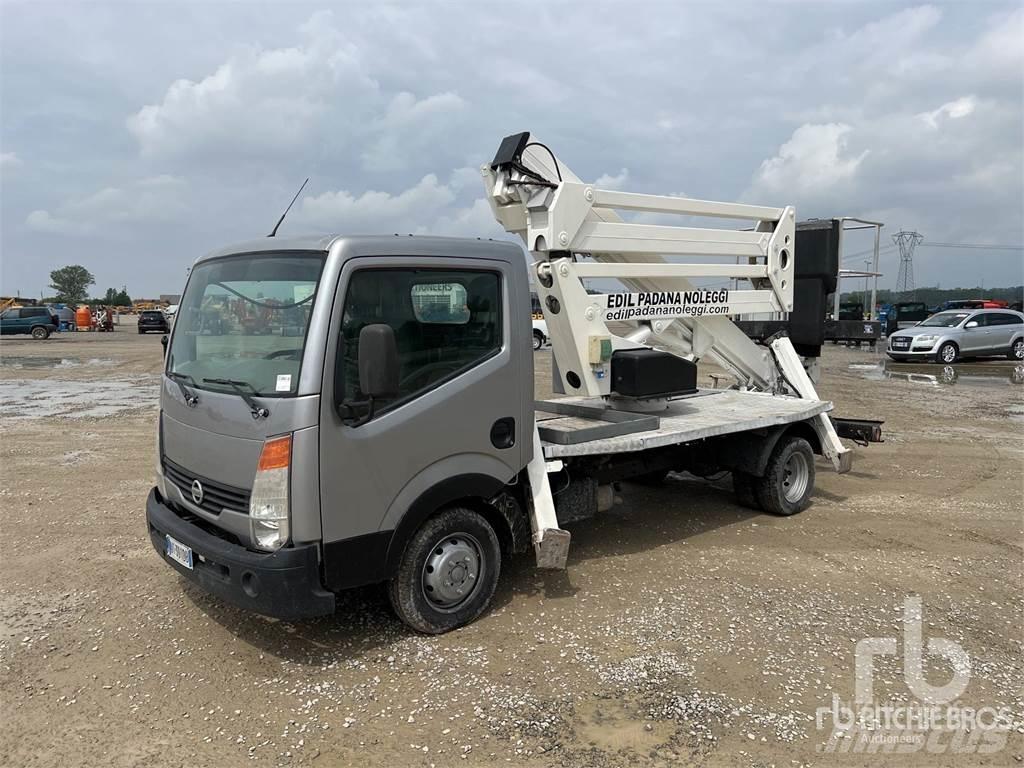 Nissan CABSTAR Plataformas aéreas montadas em atrelados