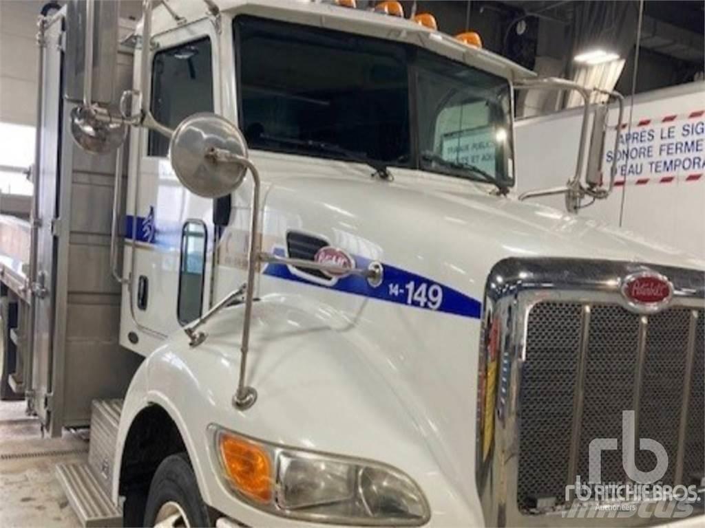 Peterbilt 330 Camiões estrado/caixa aberta