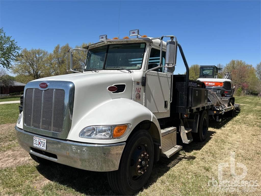 Peterbilt 335 Camiões estrado/caixa aberta