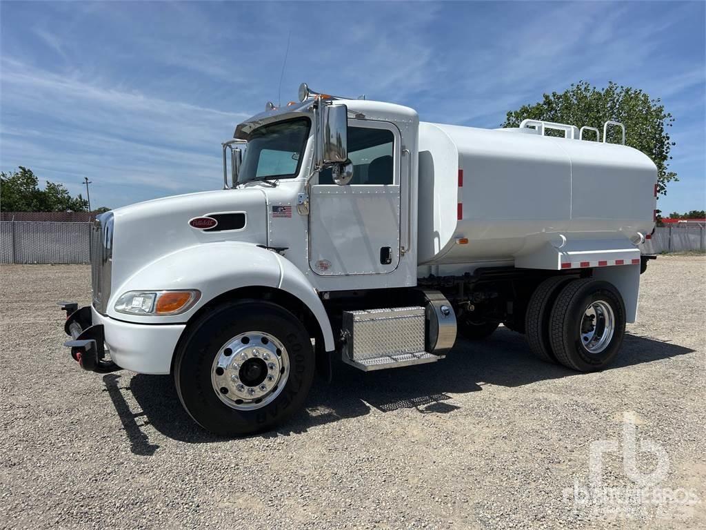 Peterbilt 337 Auto-tanques