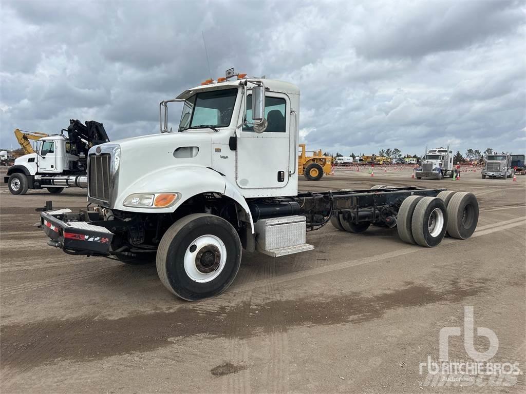 Peterbilt 348 Camiões de chassis e cabine