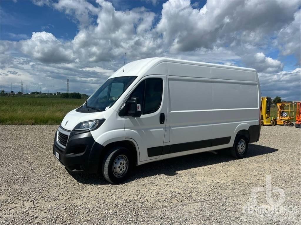 Peugeot BOXER Carrinhas de caixa fechada