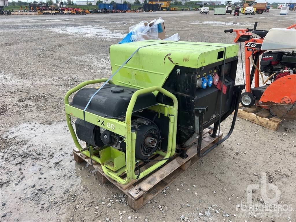  Quantity of (2) Geradores Diesel