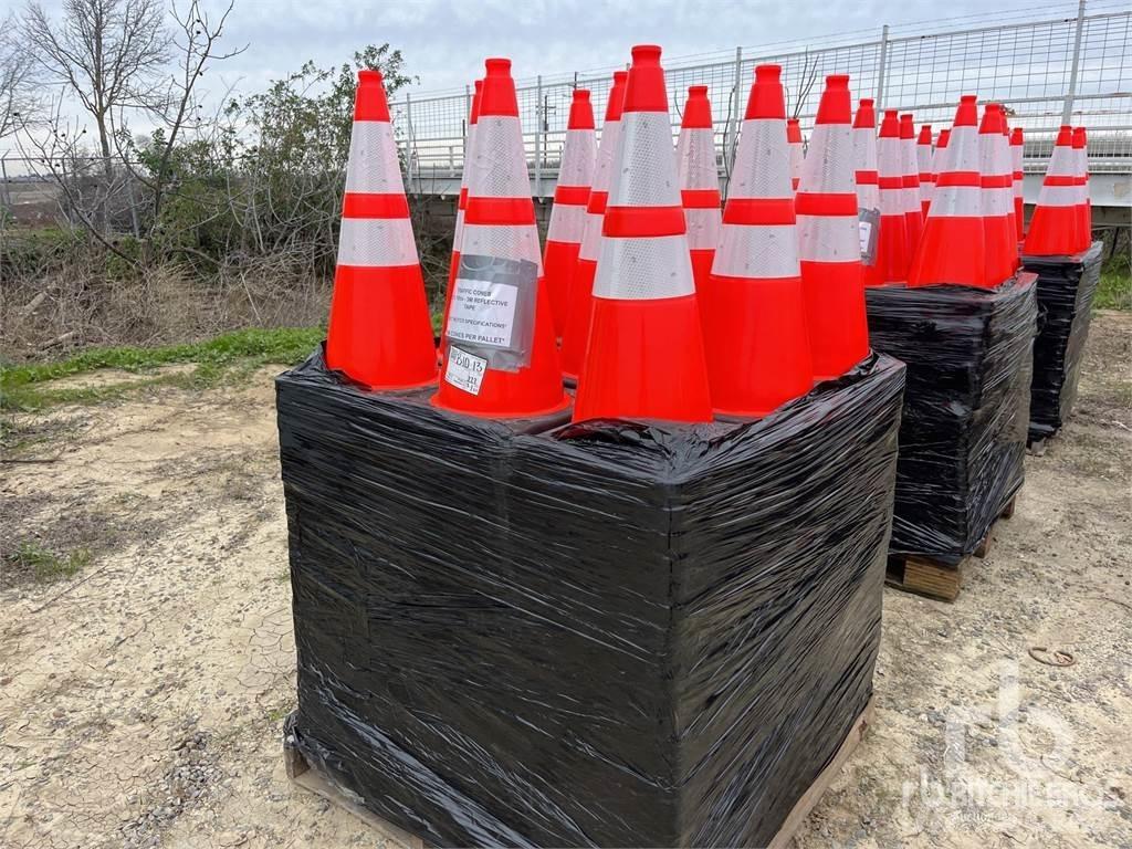  Quantity of (396) Outros equipamentos construção via