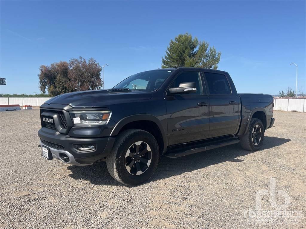 RAM 1500 Pick up de caixa aberta