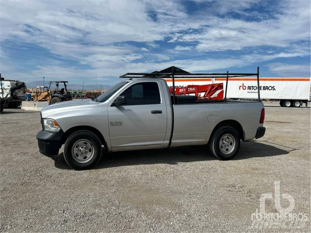 RAM 1500 Pick up de caixa aberta
