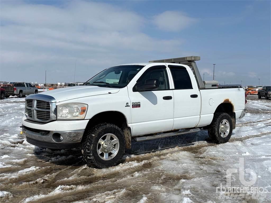 RAM 2500 Pick up de caixa aberta