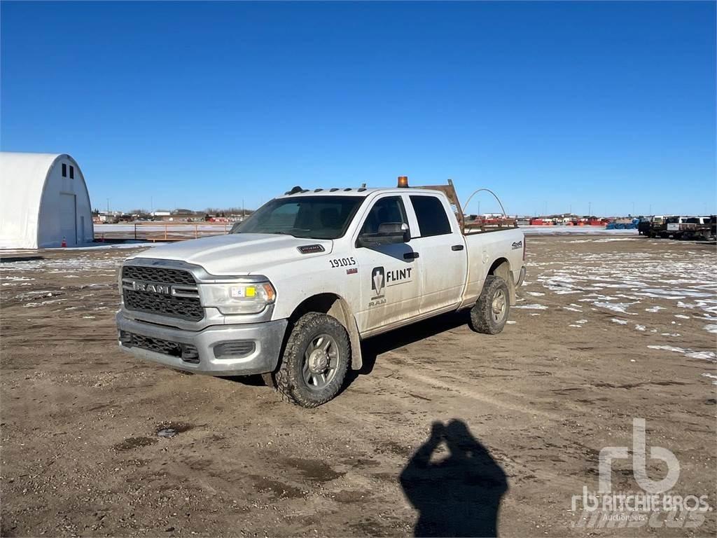 RAM 2500 Pick up de caixa aberta