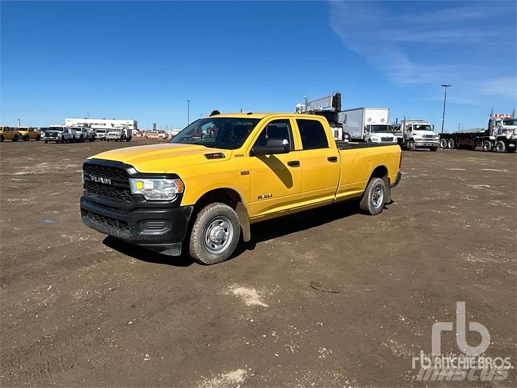 RAM 2500 Pick up de caixa aberta