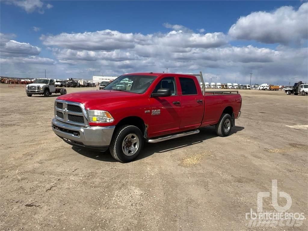 RAM 2500 Pick up de caixa aberta