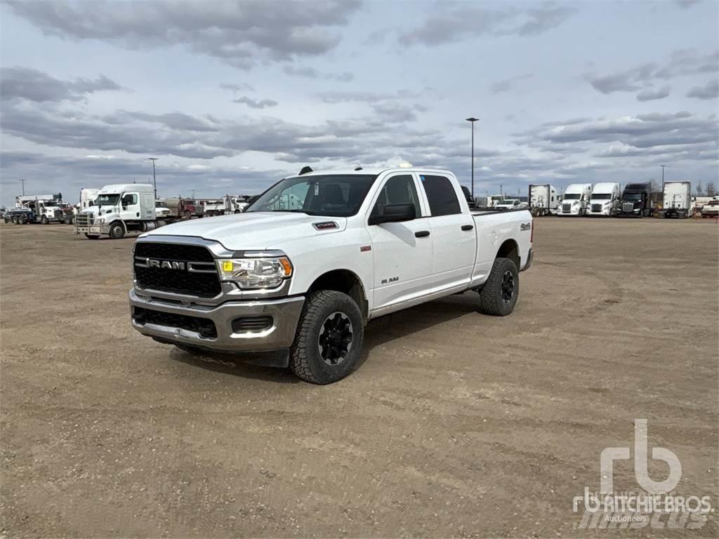 RAM 2500 Pick up de caixa aberta
