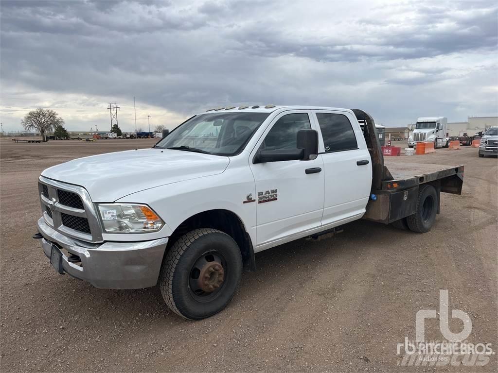 RAM 2500 Camiões estrado/caixa aberta