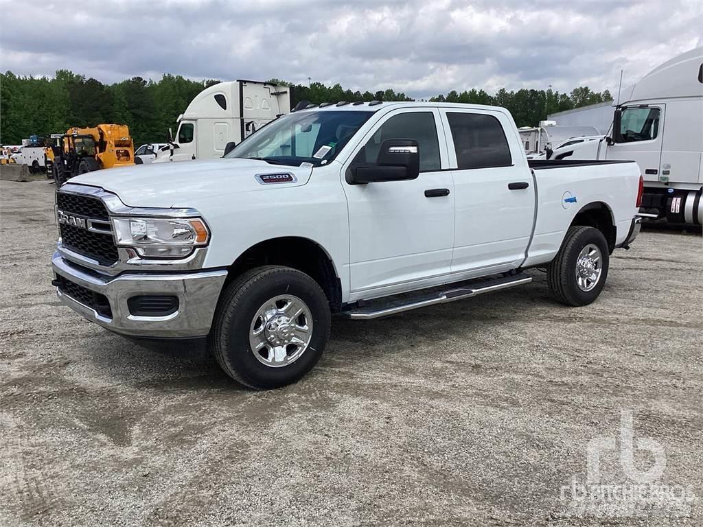 RAM 2500 Pick up de caixa aberta
