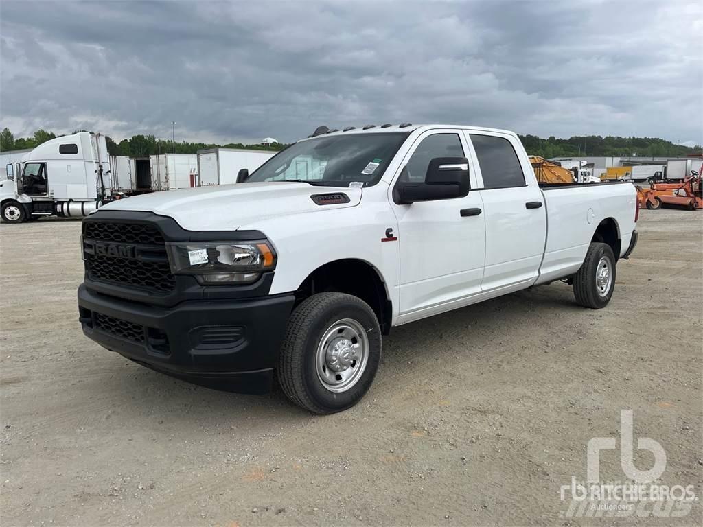 RAM 2500 Pick up de caixa aberta