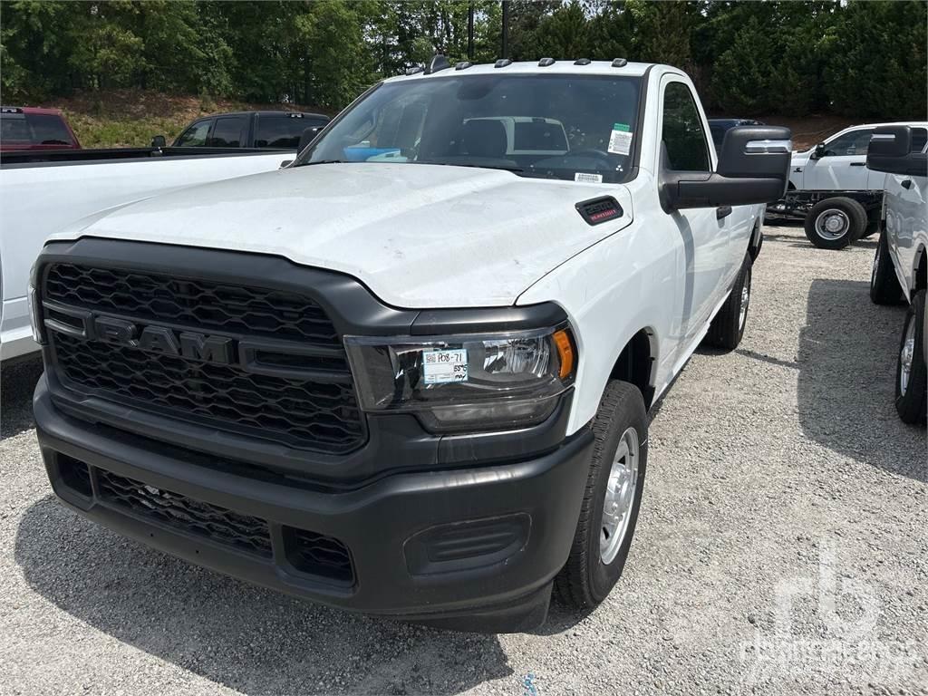 RAM 2500 Pick up de caixa aberta
