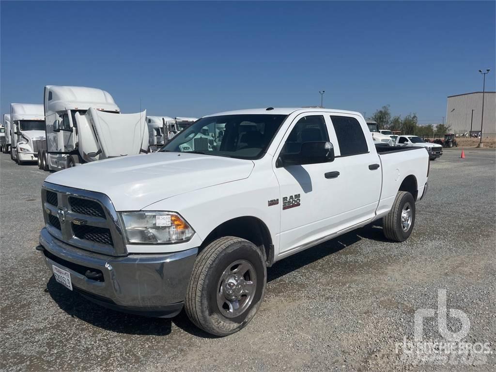 RAM 2500 Pick up de caixa aberta