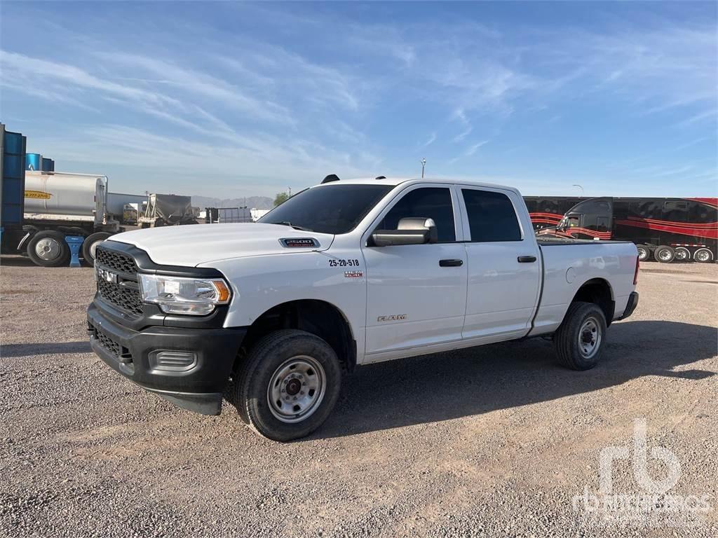 RAM 2500 Pick up de caixa aberta
