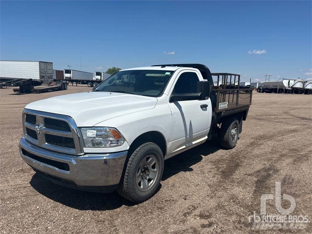 RAM 2500 Camiões estrado/caixa aberta