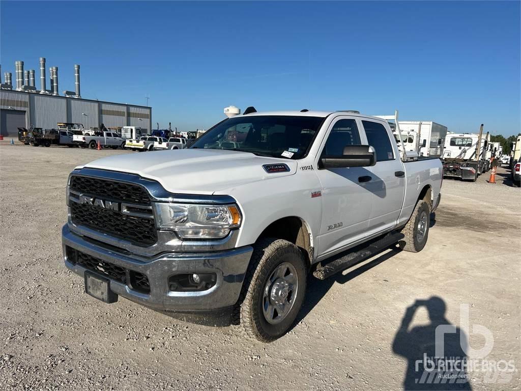 RAM 2500 Pick up de caixa aberta