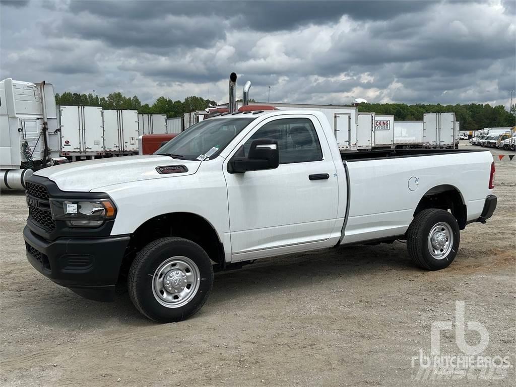 RAM 2500 Pick up de caixa aberta