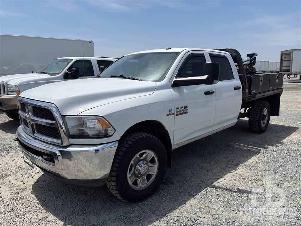 RAM 3500 Camiões estrado/caixa aberta