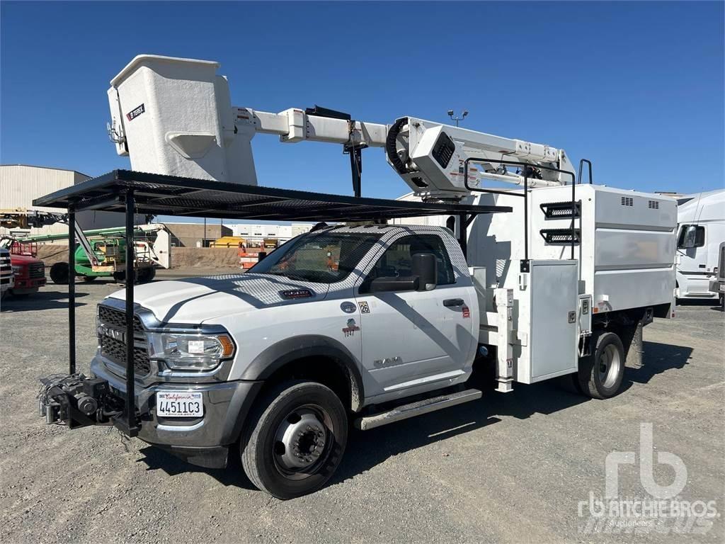 RAM 5500 Plataformas aéreas montadas em atrelados