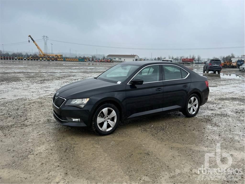 Skoda SUPERB Carros Ligeiros