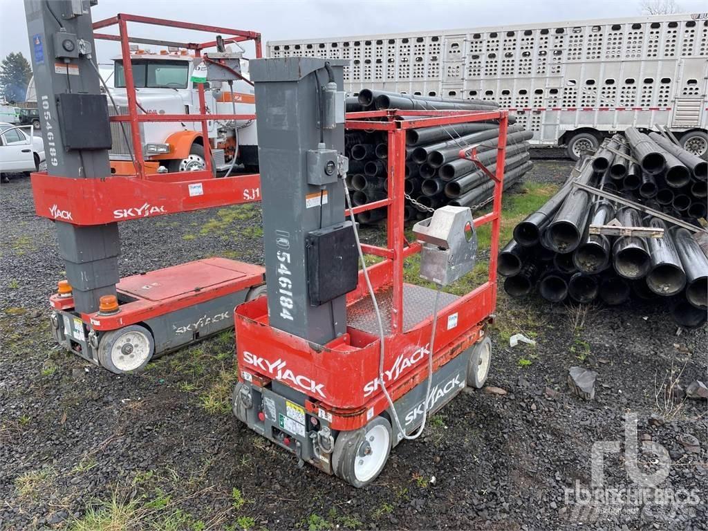 SkyJack SJ12 Elevadores braços articulados