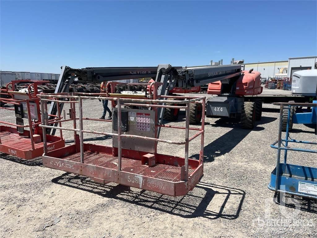 SkyJack SJ66T Elevadores braços articulados