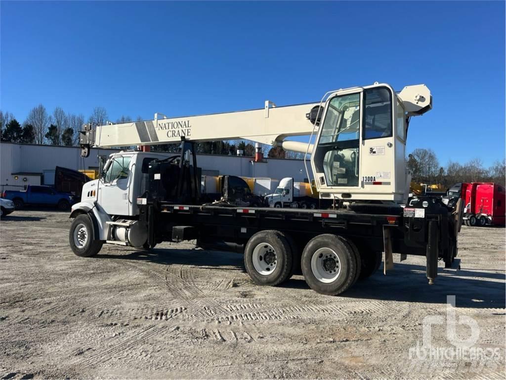 Sterling L7500 Camiões grua