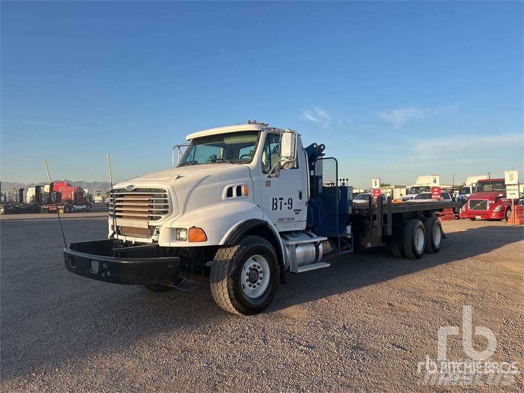 Sterling L9500 Camiões estrado/caixa aberta
