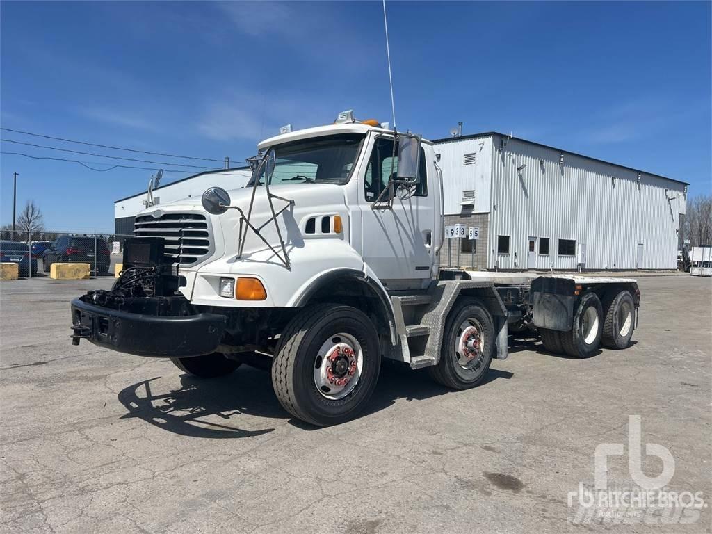 Sterling LT9500 Camiões de chassis e cabine