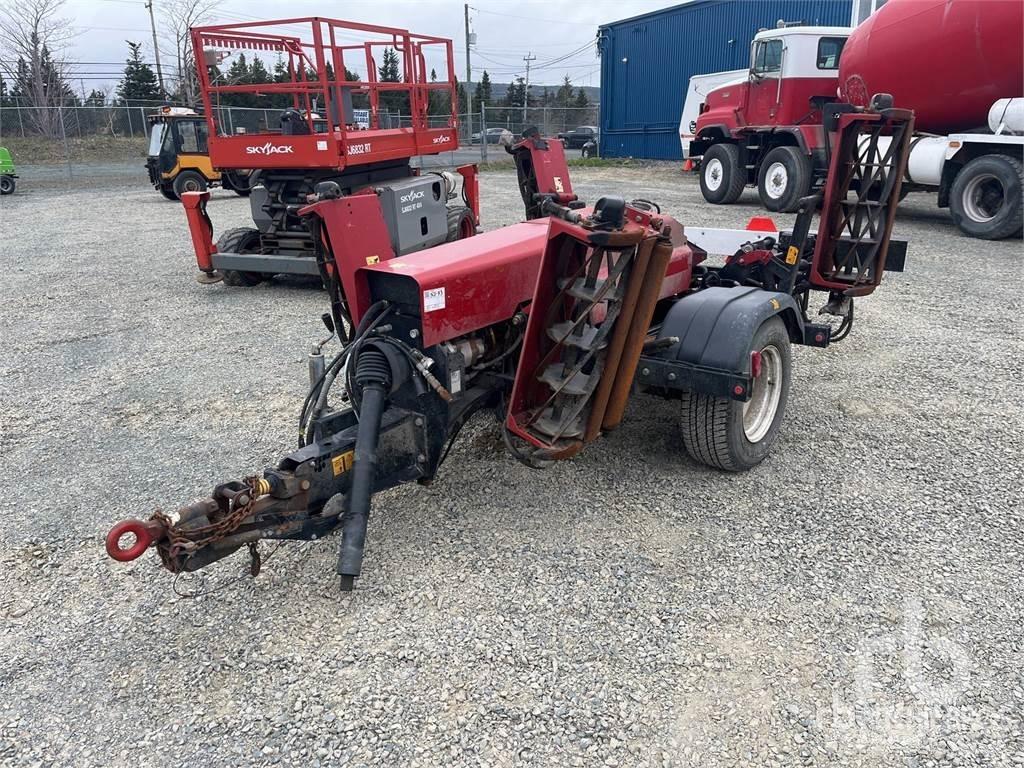 Toro 2700 Espaços verdes - Outros
