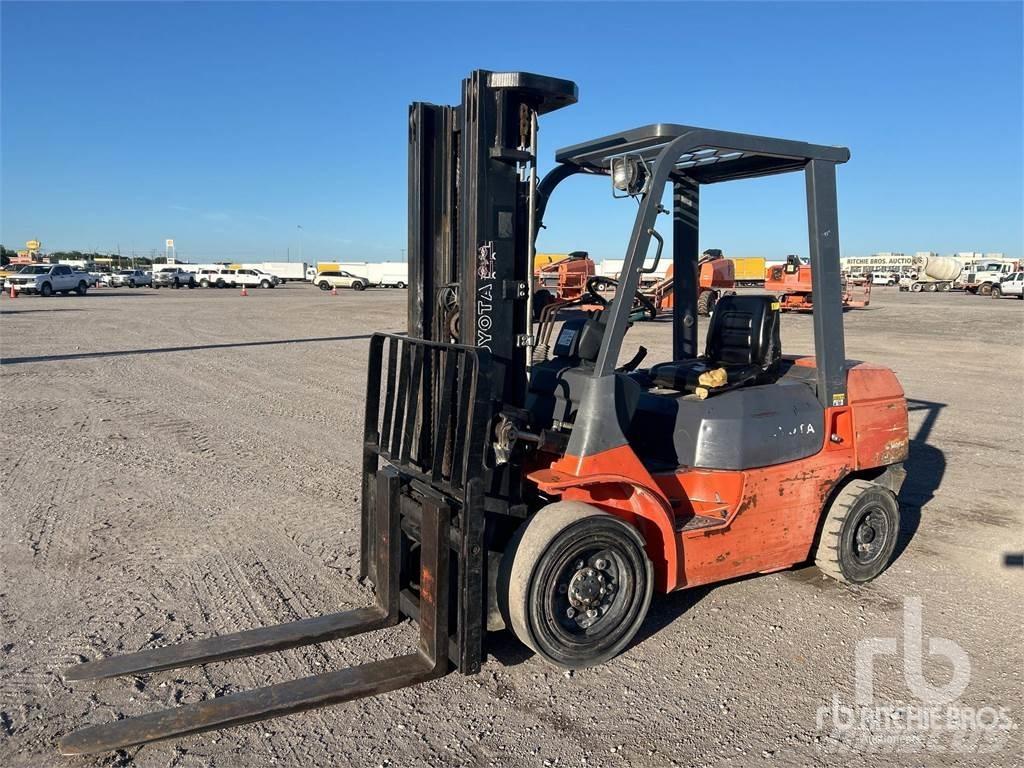 Toyota 7FDU30 Empilhadores Diesel